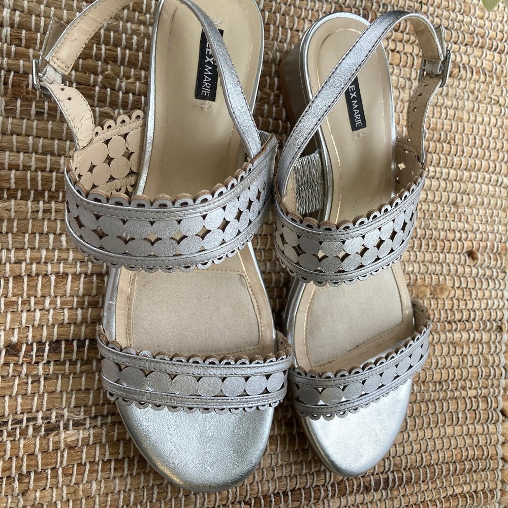 Alex Marie Silver Wedge Sandal 9.5M - Picture 5 of 11